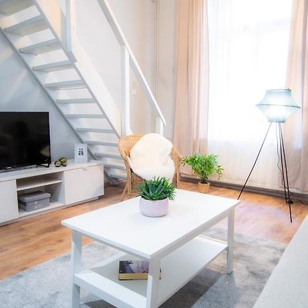 Apartment In Super Location M9 Будапеща Екстериор снимка